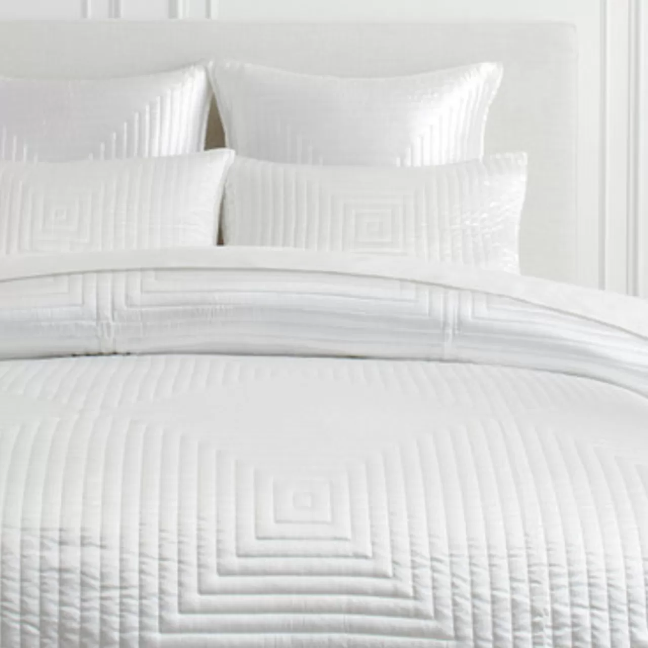 Z Gallerie Ares Bedding - Pearl> Solid Bedding | Textured Bedding