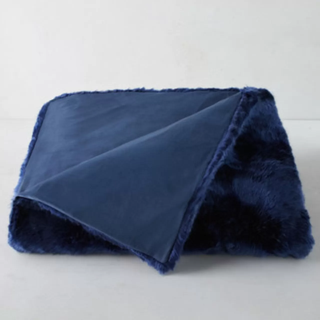 Z Gallerie Bijou Throw - Sapphire> Solid Throws | Textile Sale