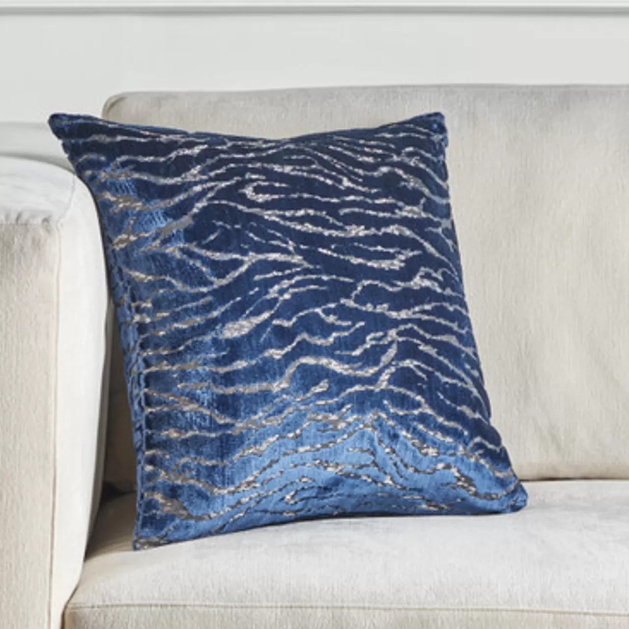 Z Gallerie Cachet Pillow 20" - Sapphire> Textile Sale | Patterned Pillows