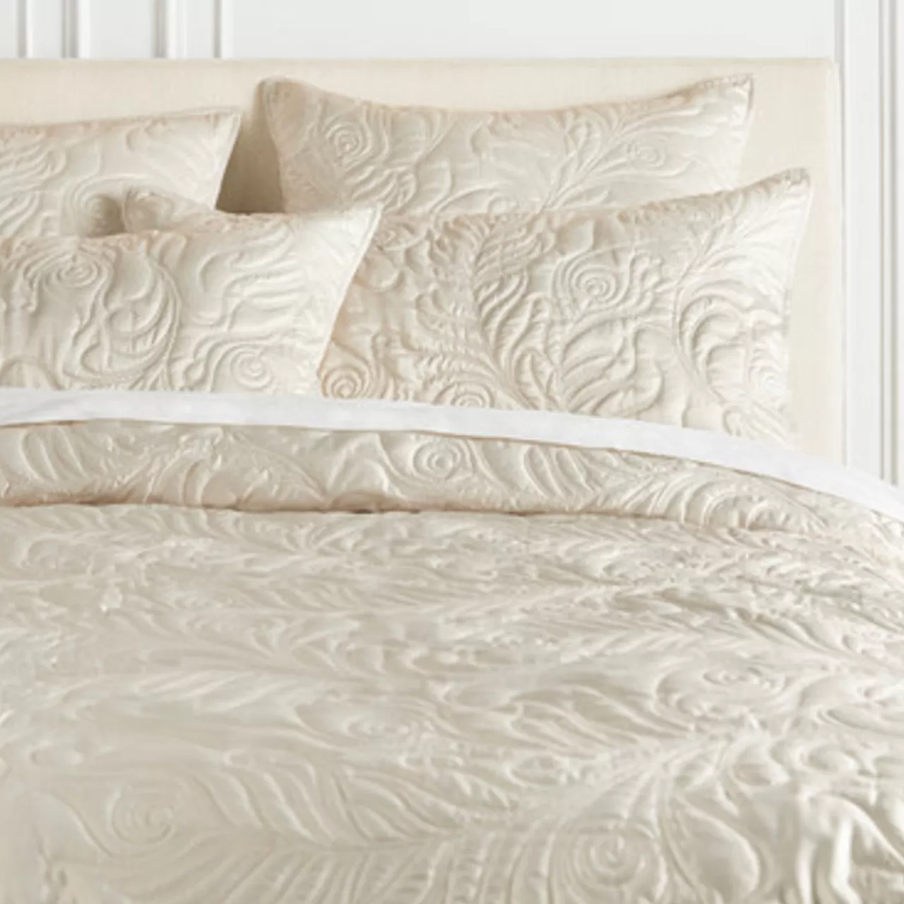 Z Gallerie Peacock Bedding - Champagne> Textured Bedding | Solid Bedding