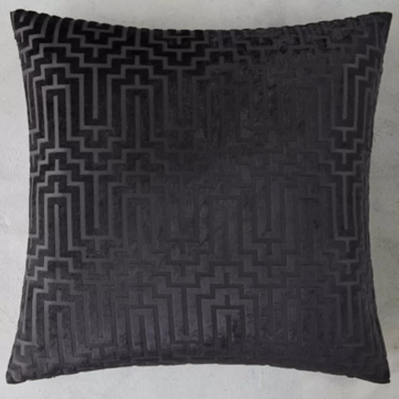 Z Gallerie Porter Pillow 24" - Black> Textile Sale | Solid Pillows