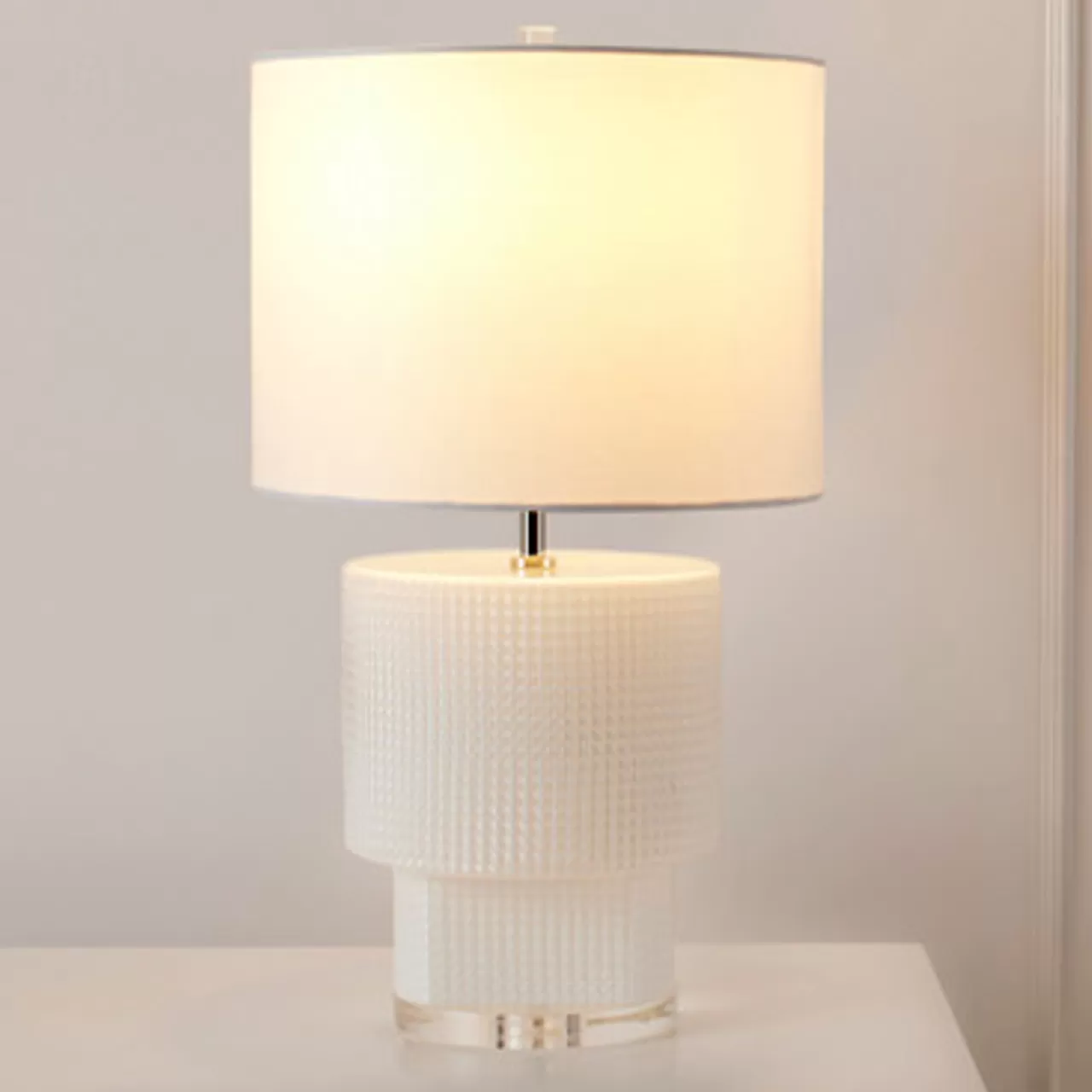 Z Gallerie Quinn Table Lamp> Lighting Sale | Living Room Lighting