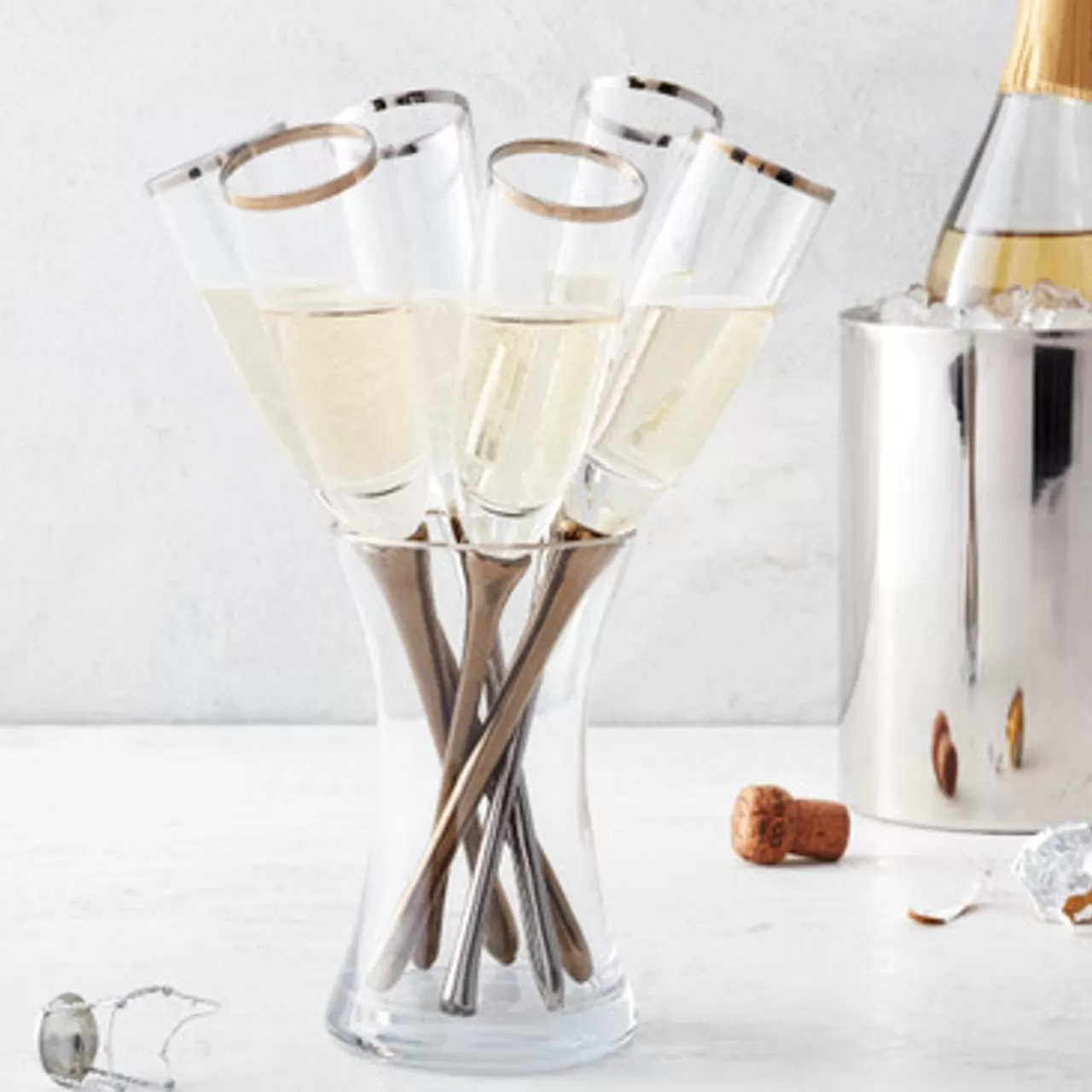 Z Gallerie Salud Toasting Flutes - Set of 6> Barware & Entertaining | Tabletop Sale