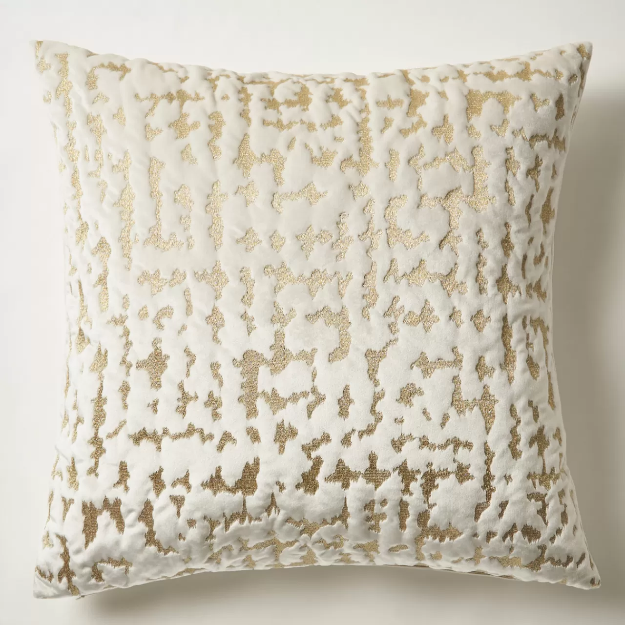 Z Gallerie Solenne Pillow 22"> Textile Sale | Patterned Pillows