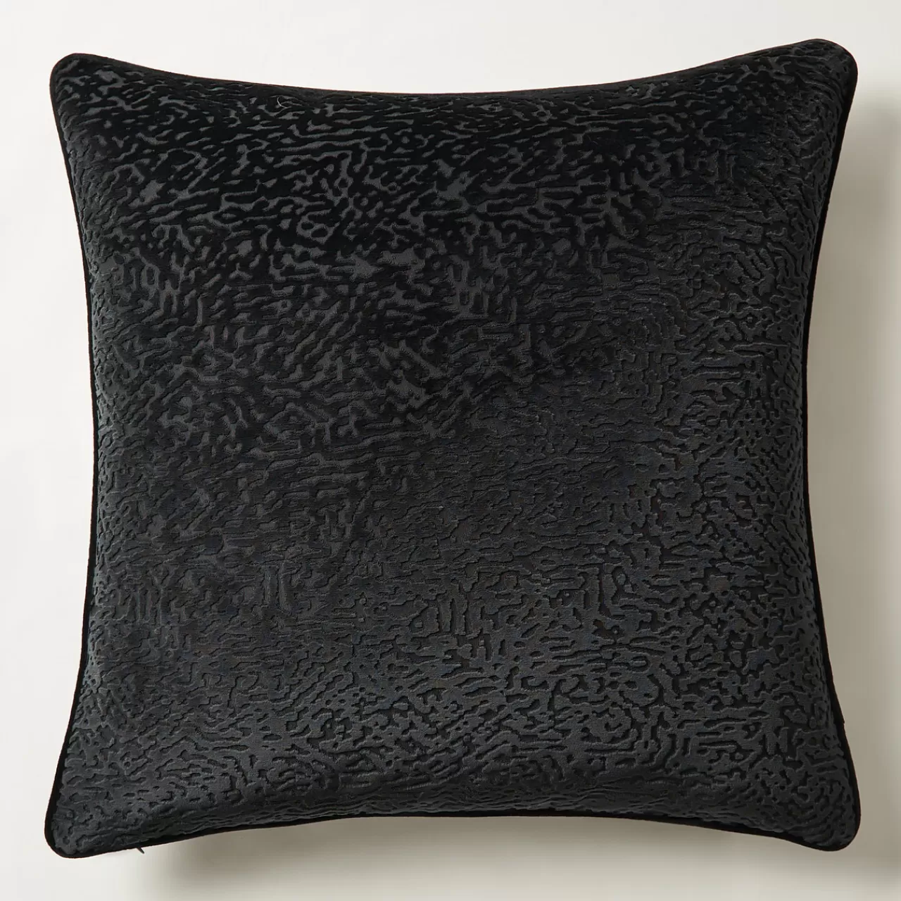 Z Gallerie Spotted Pillow 22" - Black> Textile Sale | Solid Pillows